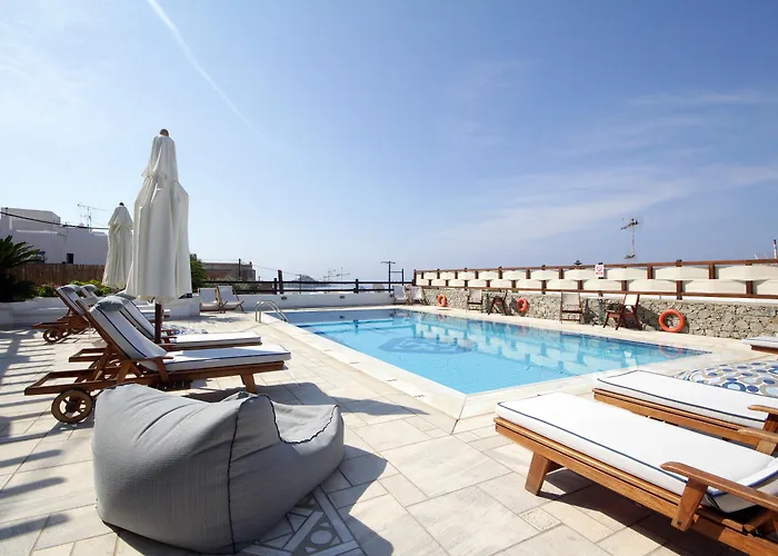 Pelican Bay Hotel