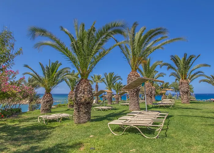Crystal Springs Beach Hotel