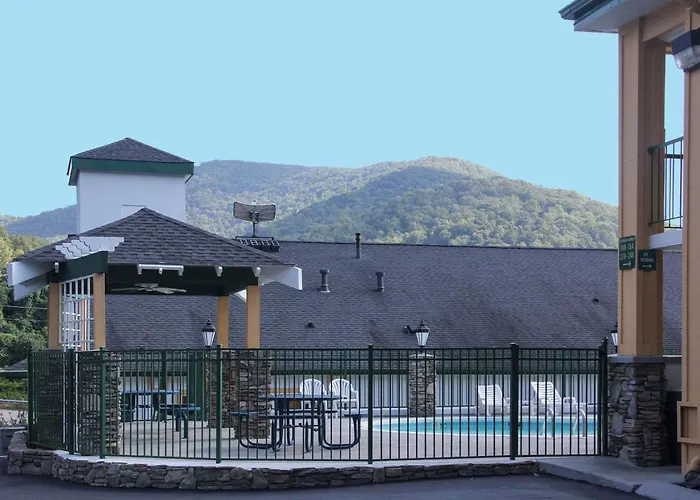 Quality Inn & Suites Biltmore East