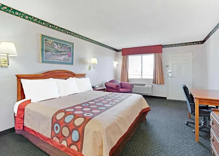 Super 8 By Wyndham Tucson Downtown Convention Center