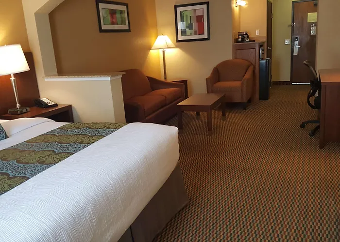 Best Western Plus Airport Inn & Suites