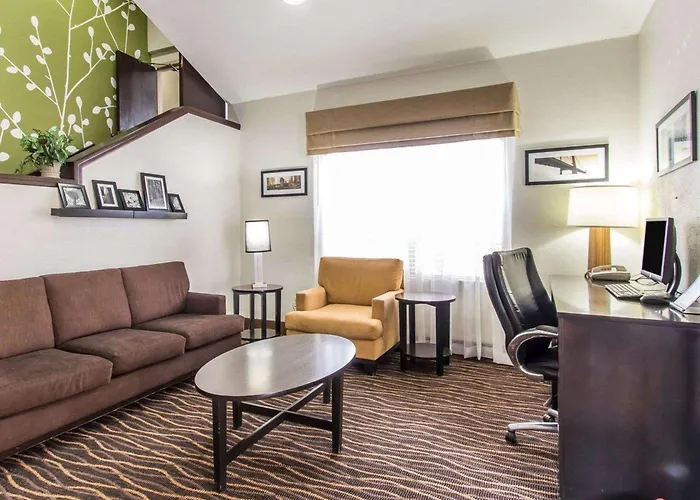The Douillet By Demeure Hotels