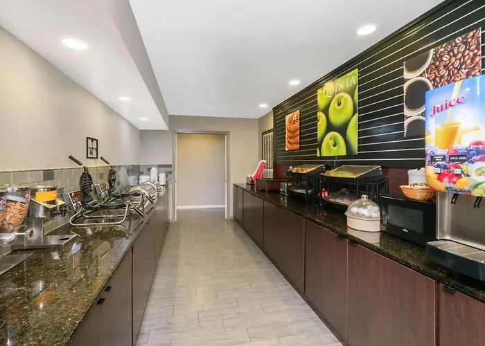 La Quinta By Wyndham Memphis Airport Graceland