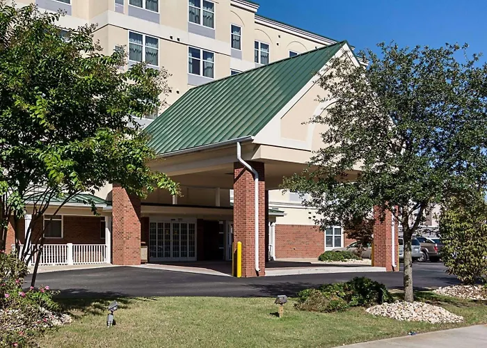 Comfort Inn & Suites Virginia Beach - Norfolk Airport