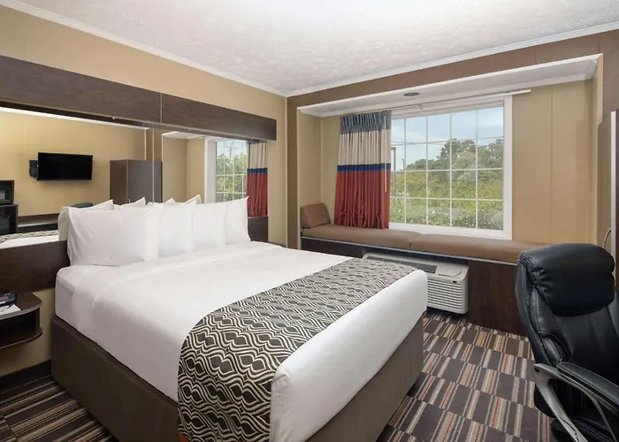 Microtel Inn & Suites By Wyndham Columbia Fort Jackson N