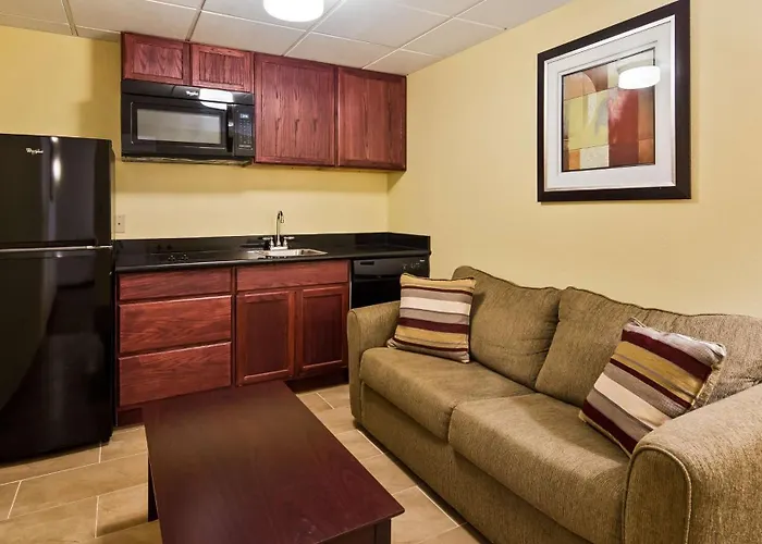 Best Western Airport Inn & Suites Cleveland