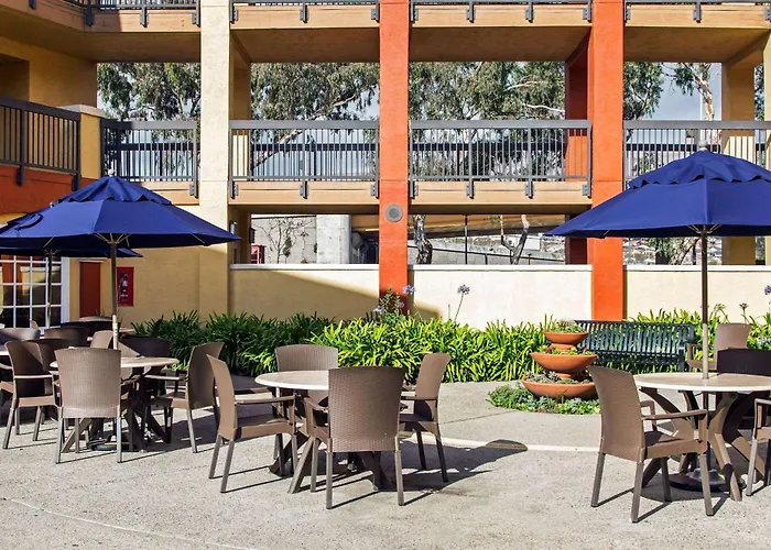 Comfort Inn & Suites San Francisco Airport North
