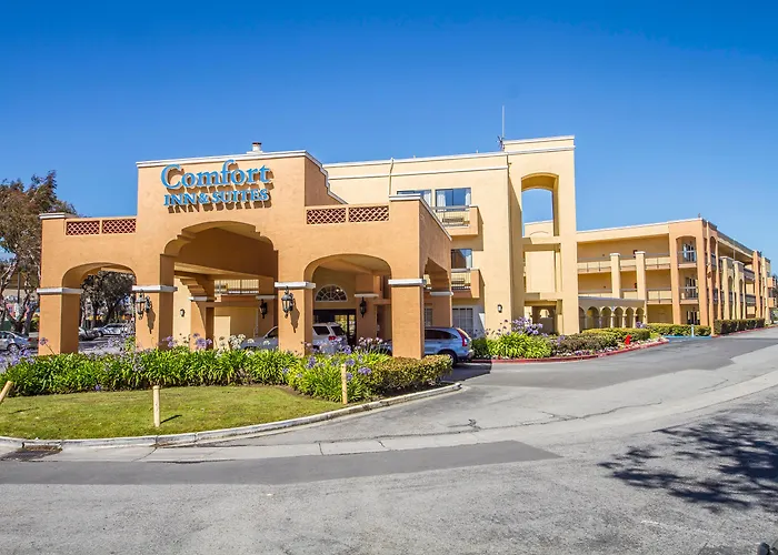 Comfort Inn & Suites San Francisco Airport North