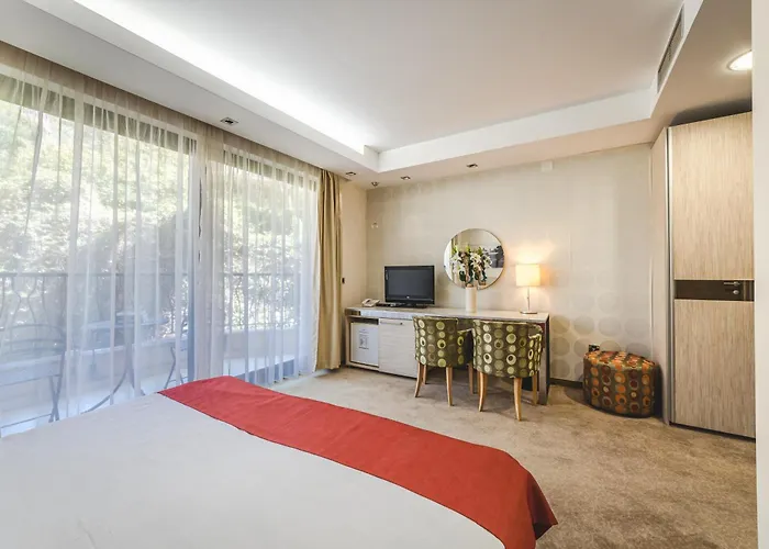 Hotel & Apartments Hec Residence