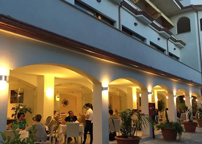 Hotel Paradiso