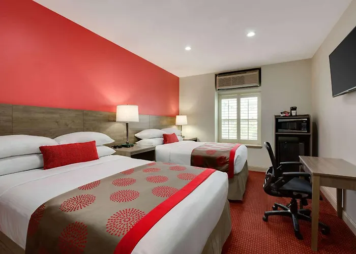 Ramada By Wyndham Oakland Downtown City Center