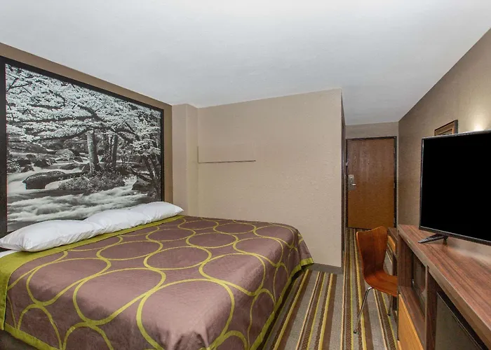 Super 8 By Wyndham Chattanooga Lookout Mountain Tn