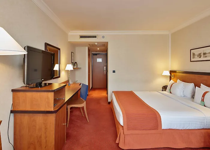 Doubletree By Hilton Paris Bougival