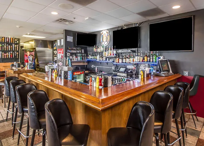 Comfort Inn & Suites Buffalo Airport