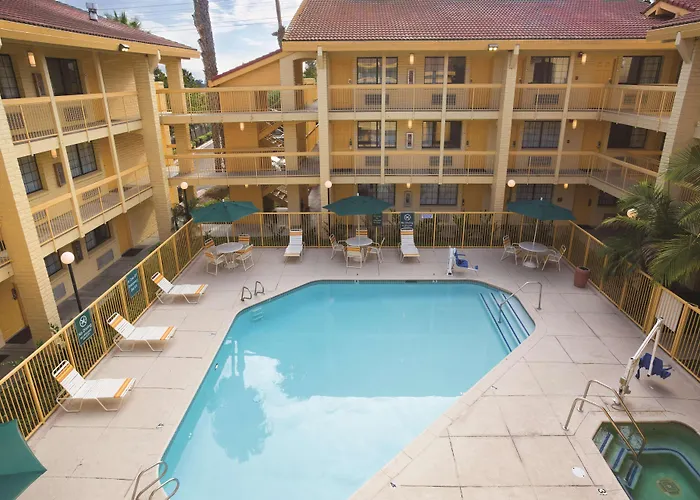 La Quinta Inn & Suites By Wyndham Ventura