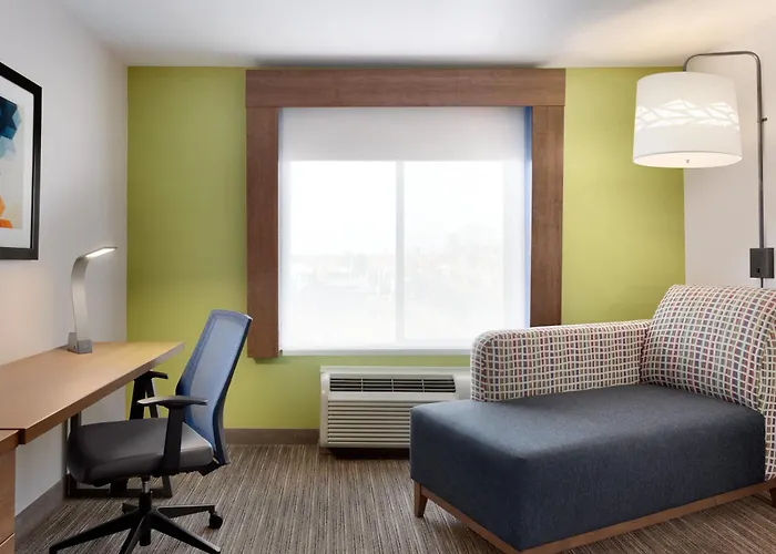 Holiday Inn Express & Suites Merced - Yosemite Natl Pk Area By Ihg