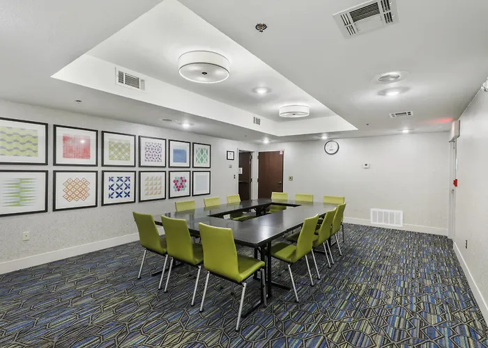 Holiday Inn Express