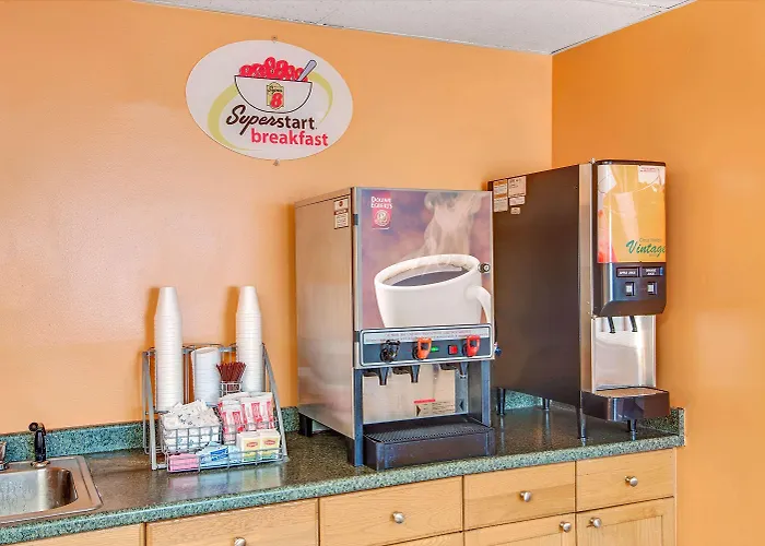 Super 8 By Wyndham Stamford/New York City Area