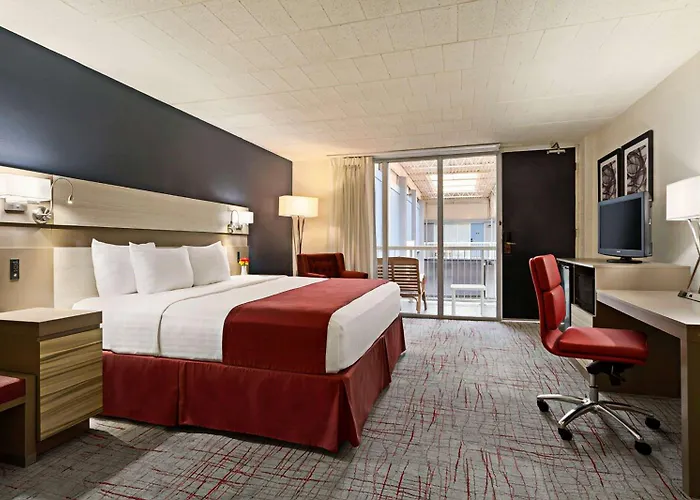 Ramada By Wyndham Clarion