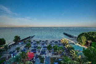 Sahara Beach Resort & Spa Charjah