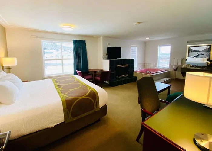 Super 8 By Wyndham 100 Mile House