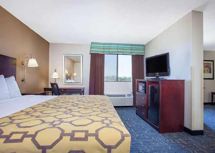 Baymont By Wyndham Saraland