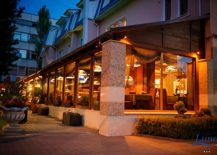 Luna Hotel