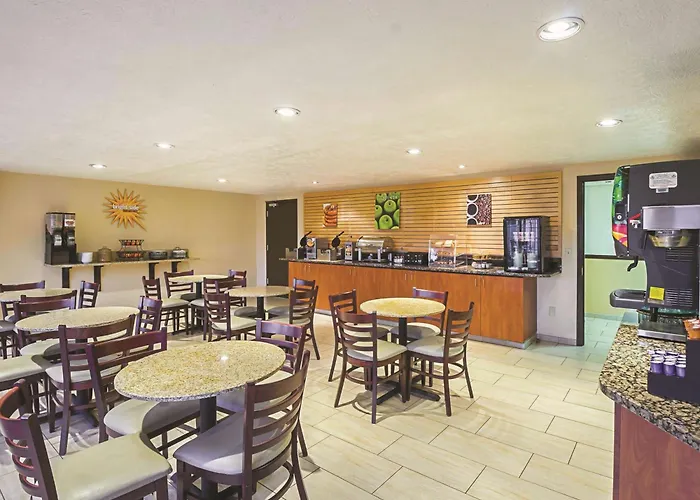 La Quinta By Wyndham Woodburn