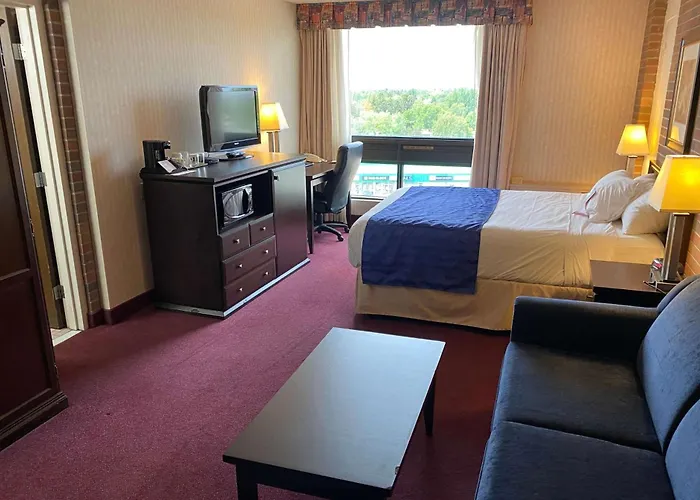 Ramada By Wyndham Lethbridge
