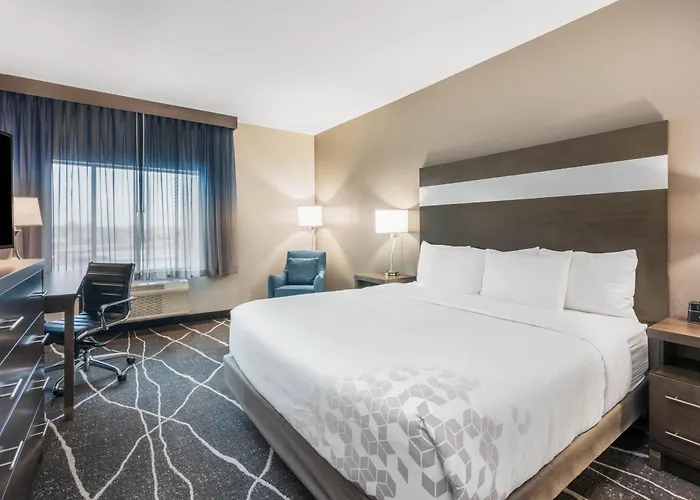 La Quinta Inn And Suites By Wyndham Houston Spring South