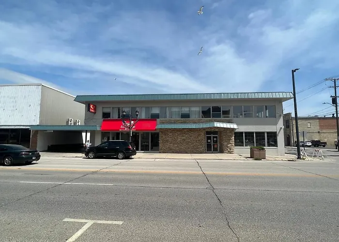 Days Inn By Wyndham Manitowoc