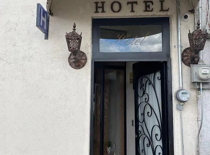 Hotel Central Piramides
