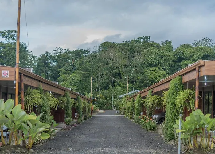 Cabanas Del Rio