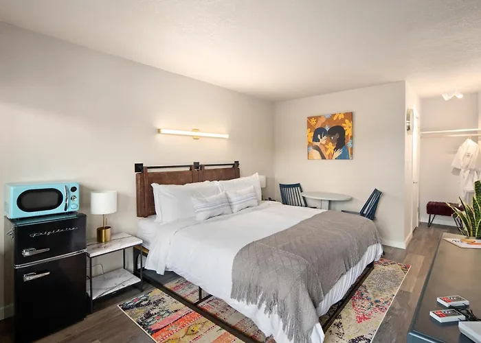 Hotel Mccoy Pullman - Art, Coffee, Beer, Wine