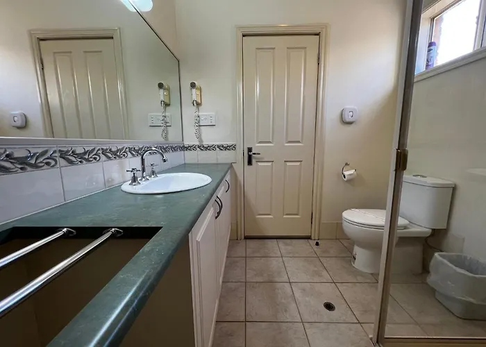 Riverpark Motel