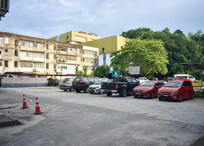 J Suites Hotel