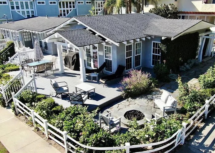 Walk To Beach, Ac, Firepit, Grill
