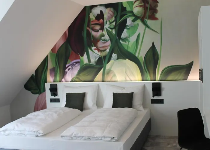 Art-Inn Design Self-Check-In-Hotel