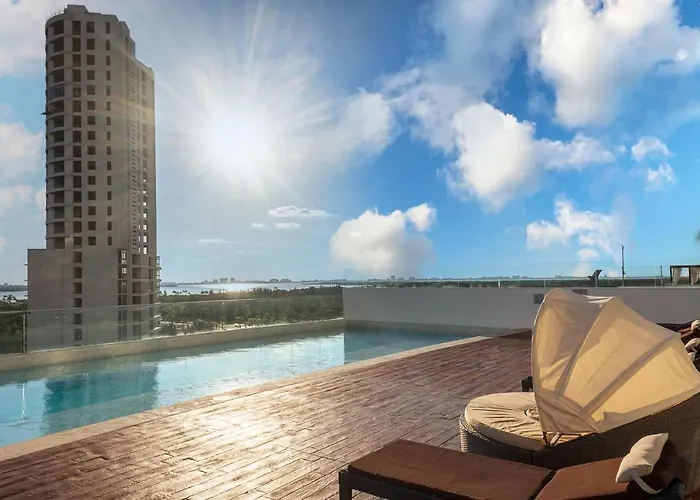 Suites Malecon Cancun