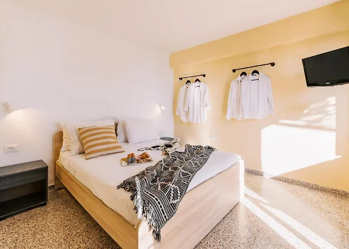 Arte Lindos Suites