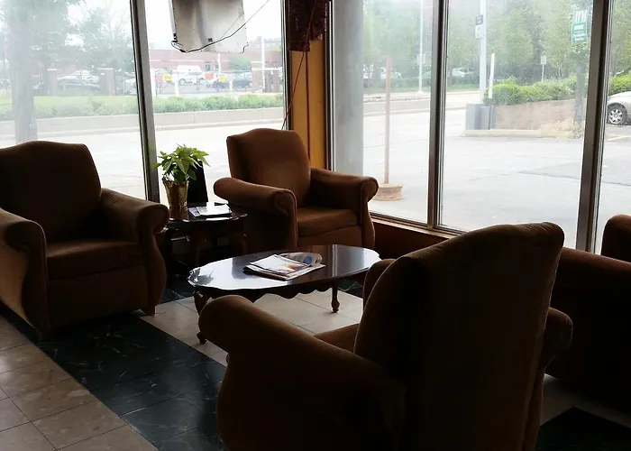 University Hotel And Suites