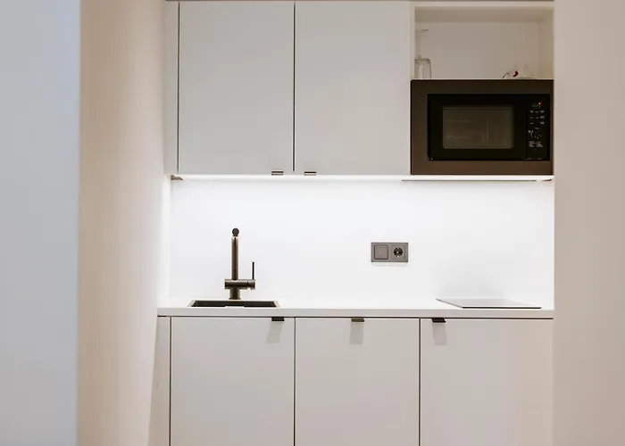 Art-Inn Design Self-Check-In-Hotel