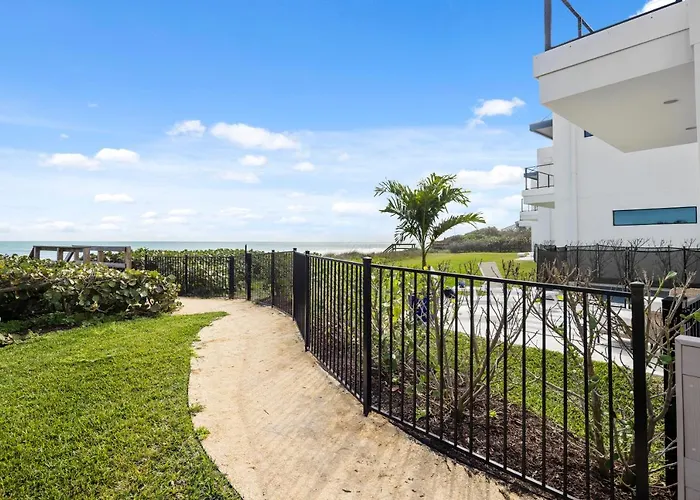 Harbor Island Beach Club, Homes By Villatel