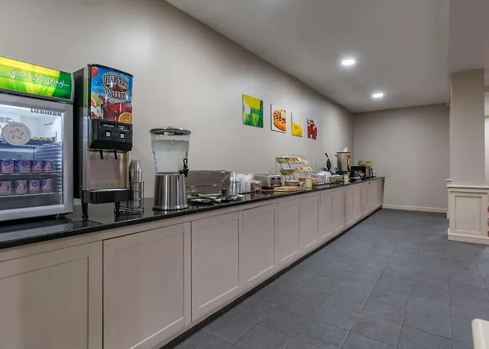 Mainstay Suites Lexington I-75