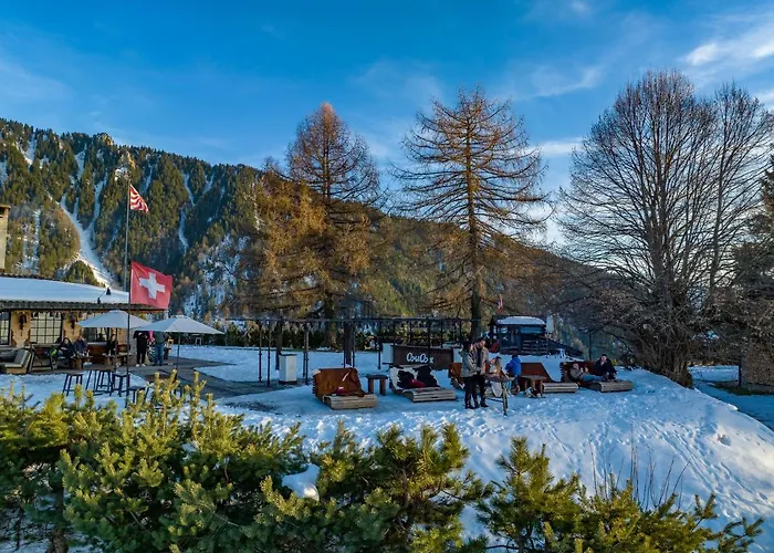 Le Coucou Hotel Restaurant & Lounge-Bar