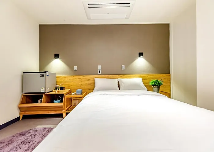 The Jade Hotel