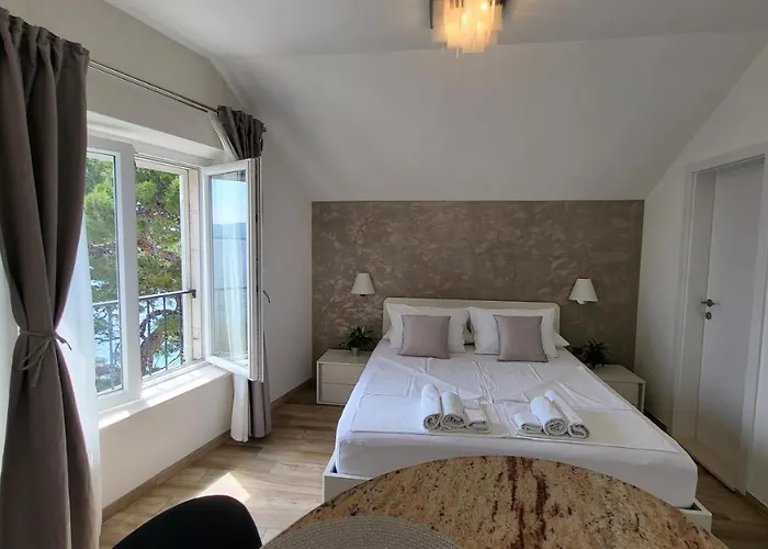 Old Town Sea Front M&M Apartment Korcula