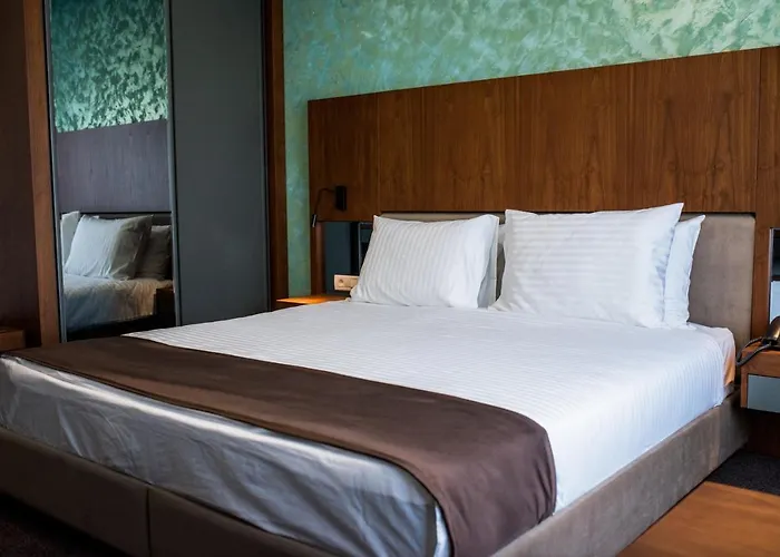 Hotel Bograd - Apartments & Lounge Station
