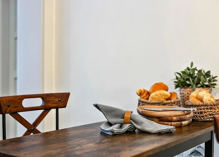 Huswell - Charming Getaway In The Historical City Center
