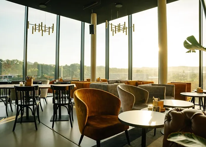 Loom Hotel & Skybar